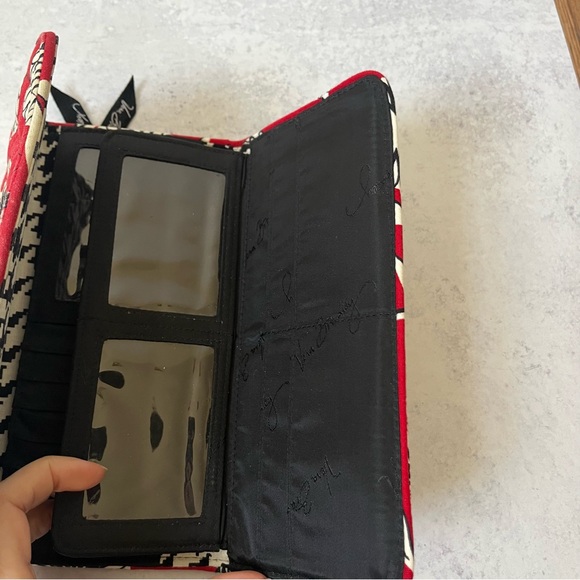 Vera Bradley Wallet Clutch Red Floral Quilted - Picture 4 of 5